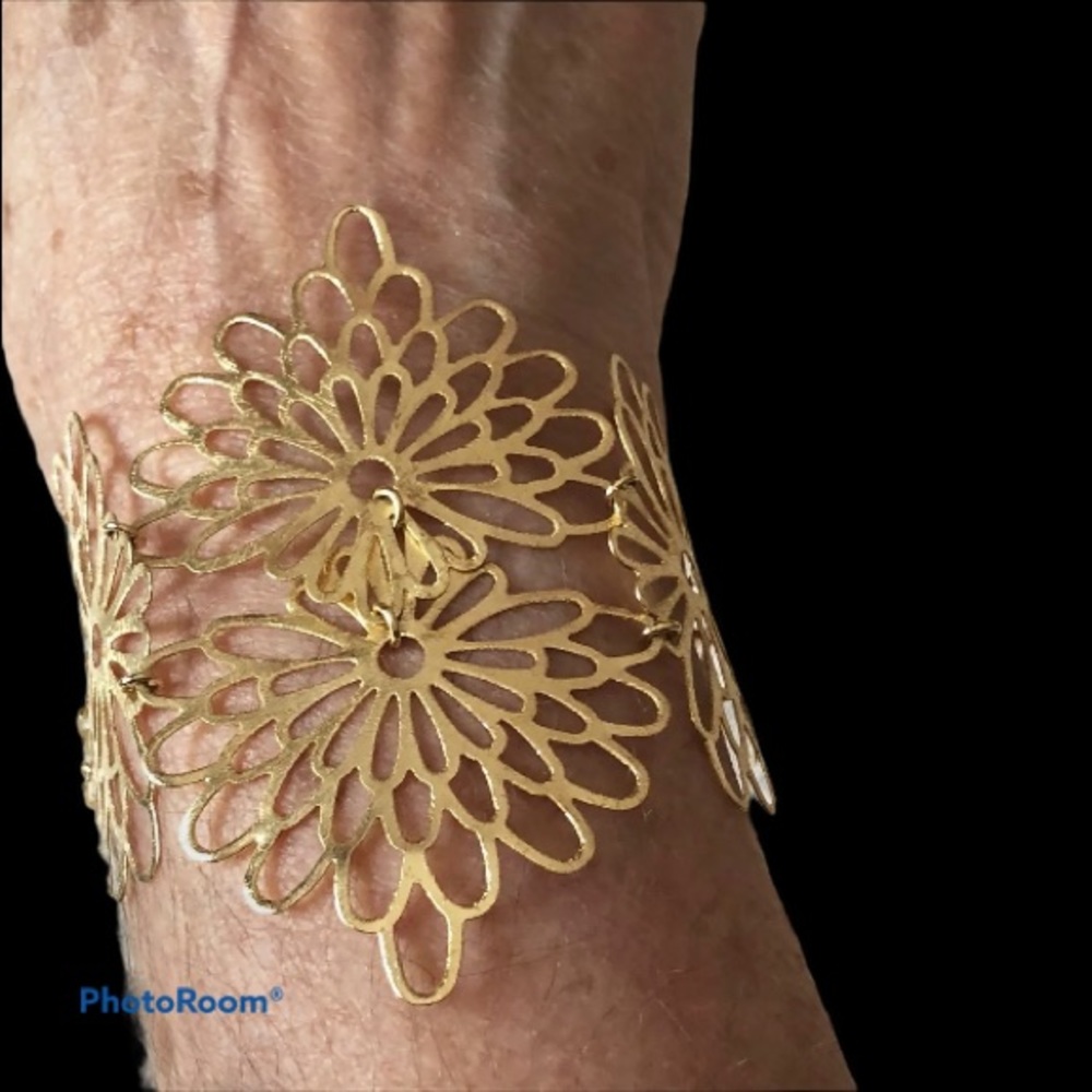 18k gold plated filigree bracelet